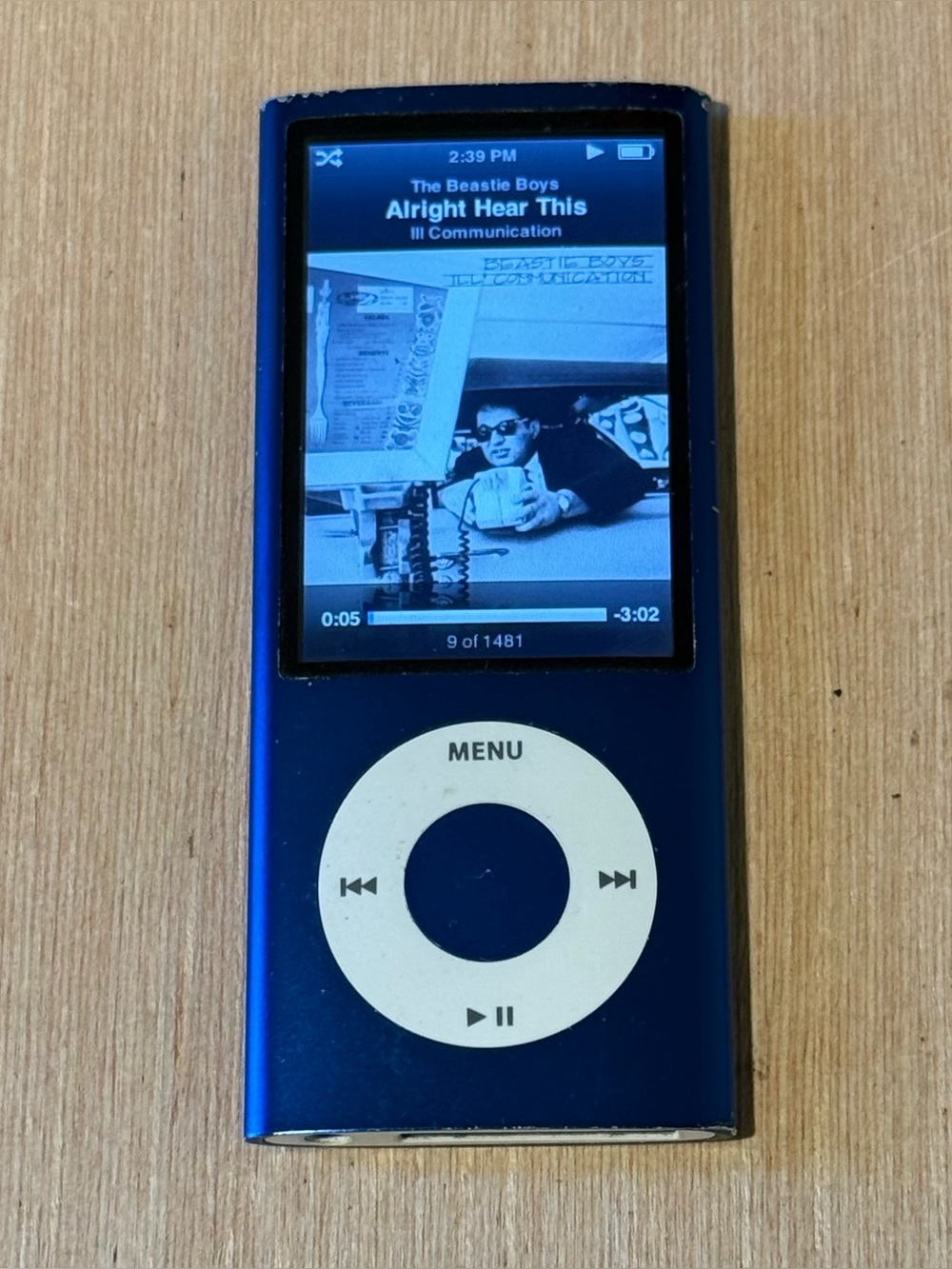 Apple iPod Nano A1320 8GB 5thGEN Blue-Tested Good w/Charg-1481-Songs Read Info!